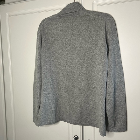 Charter Club 100% Cashmere Turtleneck Sweater - Picture 7 of 9